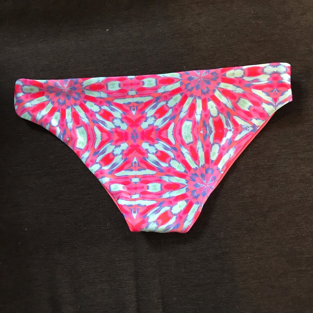 Lali and Layla Reversible Bottoms - Picture 4 of 4